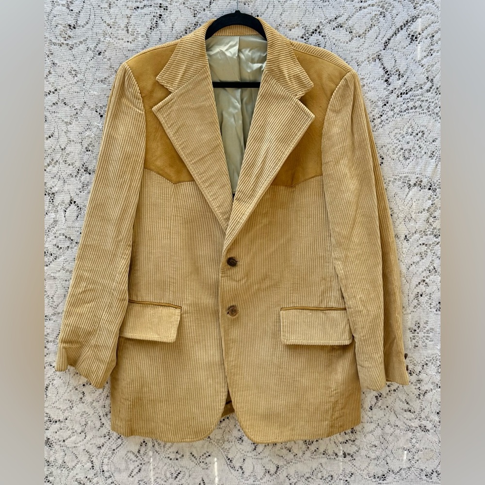 Vintage Classic Tan soft Corduroy Men's Blazer. Size XL